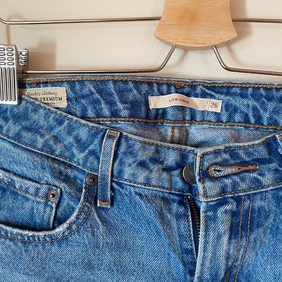 Levi's Low Loose Denim - Picture 2 of 3